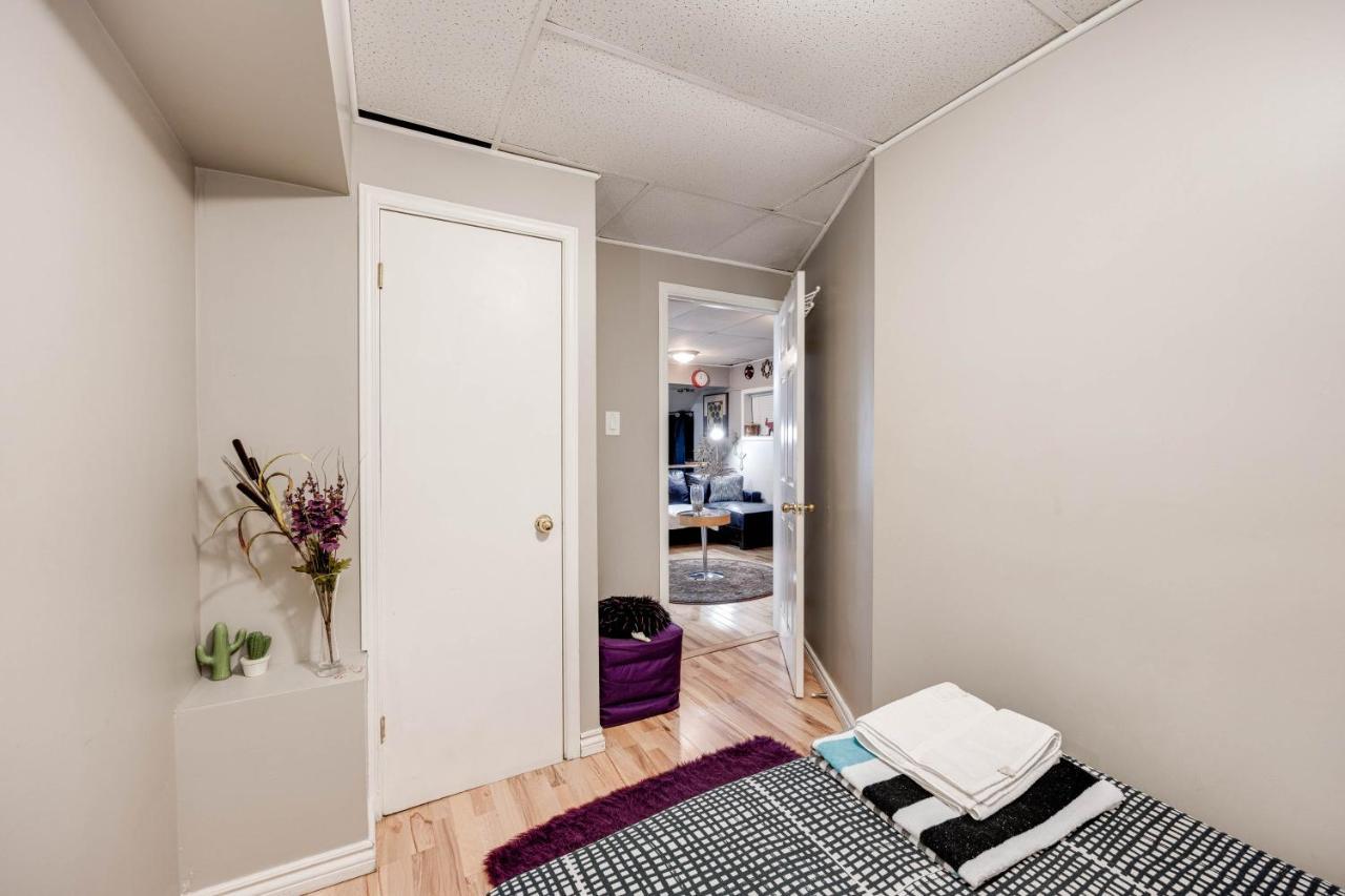 Cute 2-Bedroom Caverna Toronto Bagian luar foto